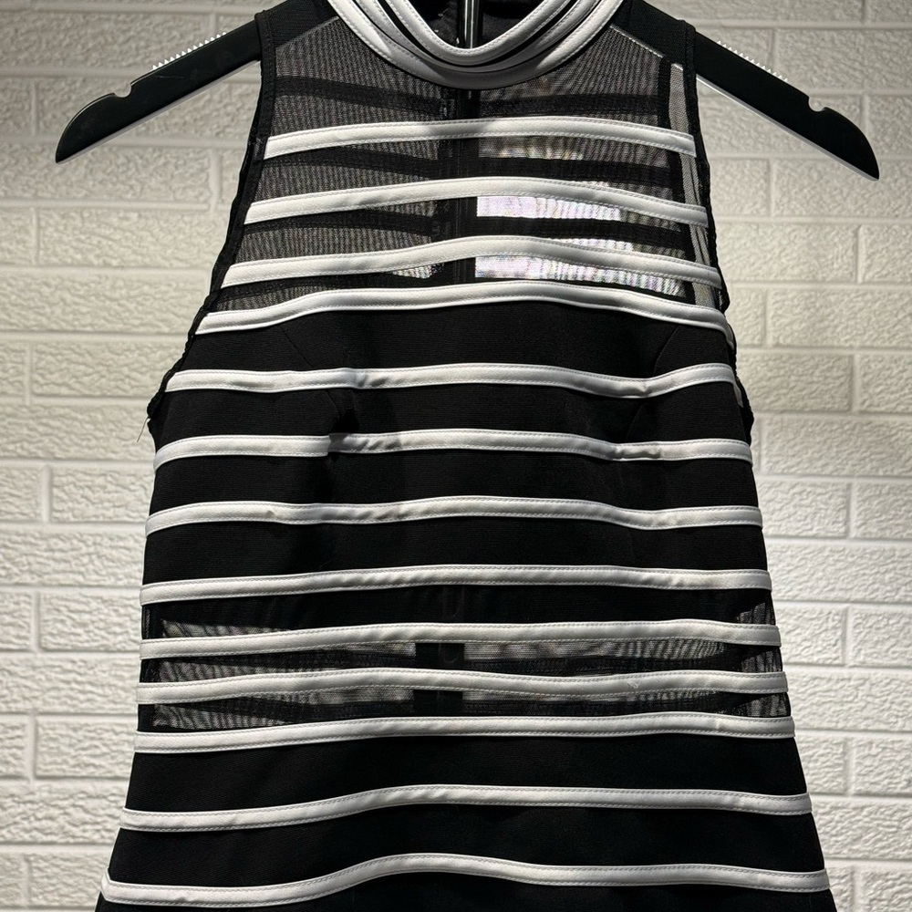 JS Collections Black and White Cut Out Tank Top